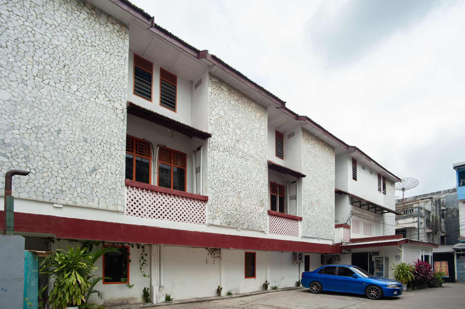 RedDoorz near Jalan Jenderal Sudirman Palembang, Palembang