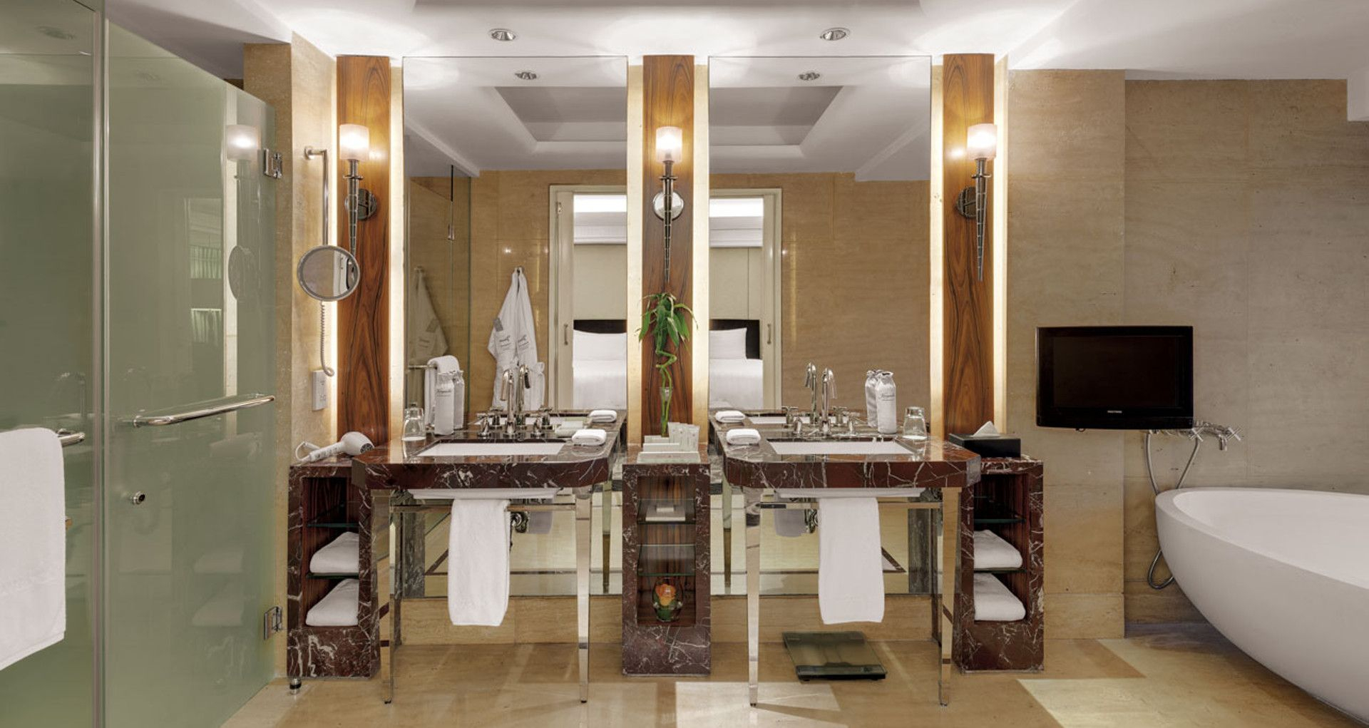 Bathroom 10