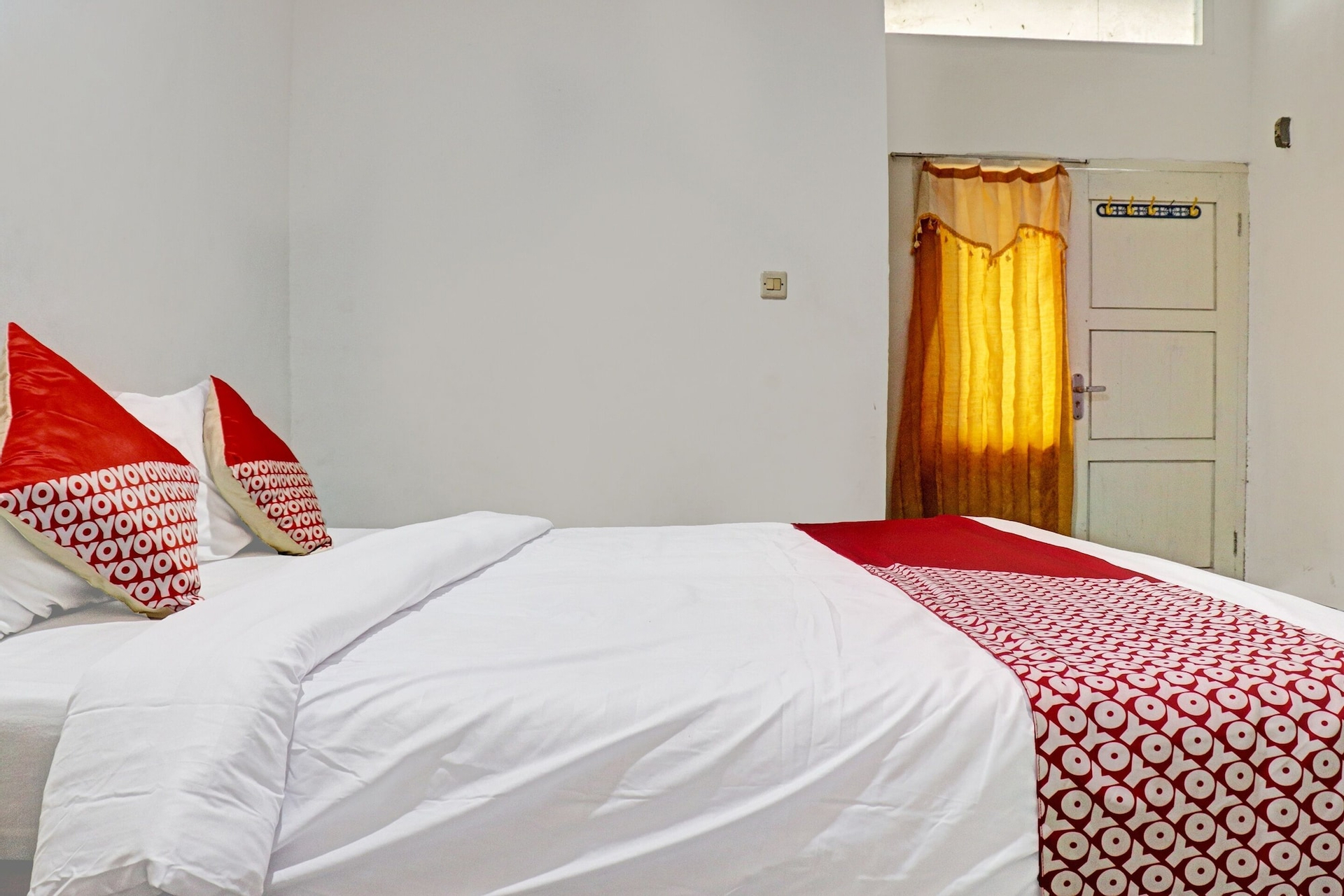 Room 8
