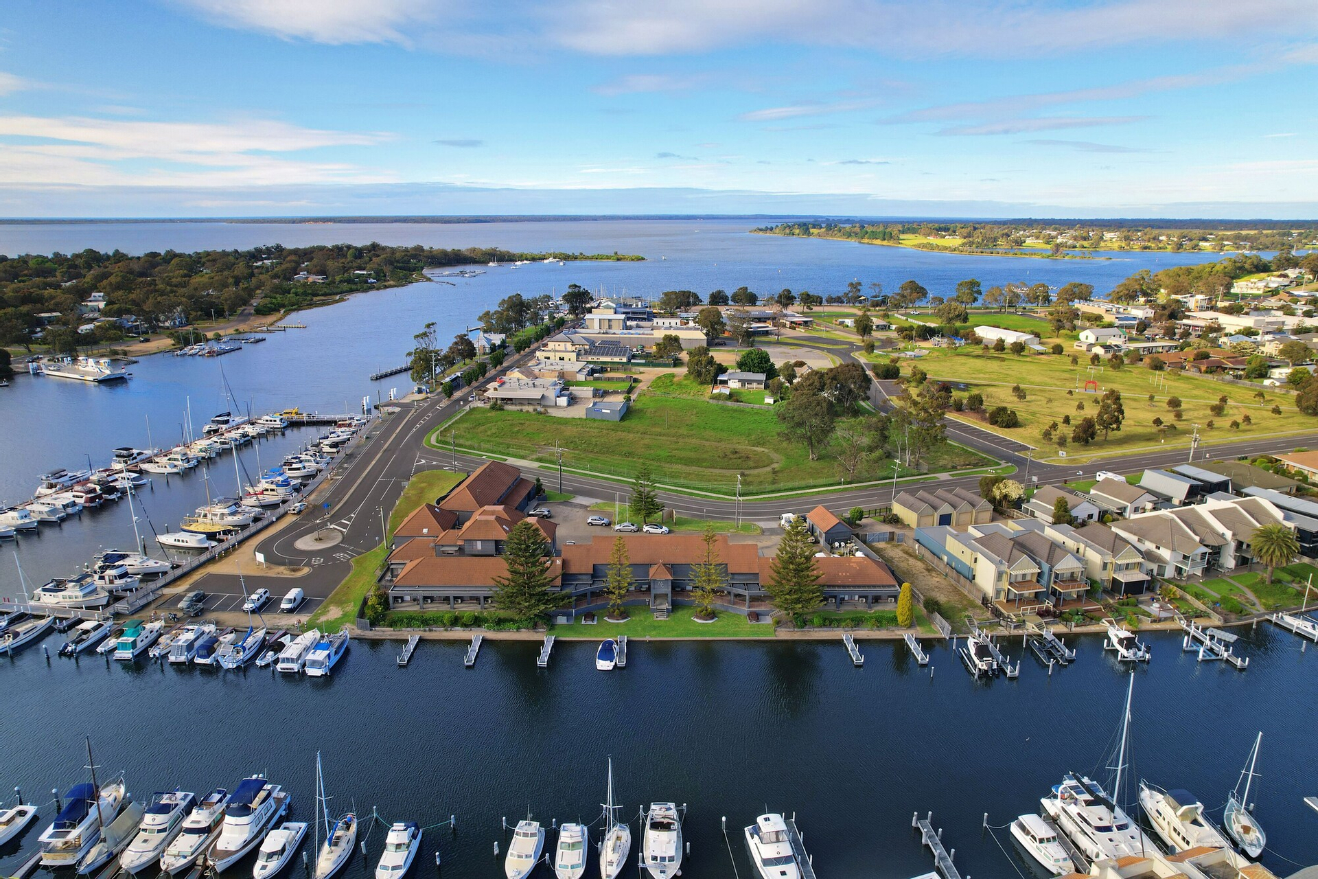 Exterior & Views 1, Mariners Cove at Paynesville Motel & Apartments, E. Gippsland - Bairnsdale