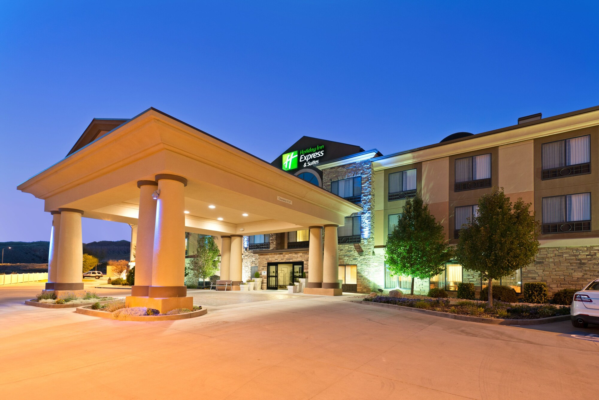 Exterior & Views 1, Holiday Inn Express Hotel & Suites Richfield, Sevier