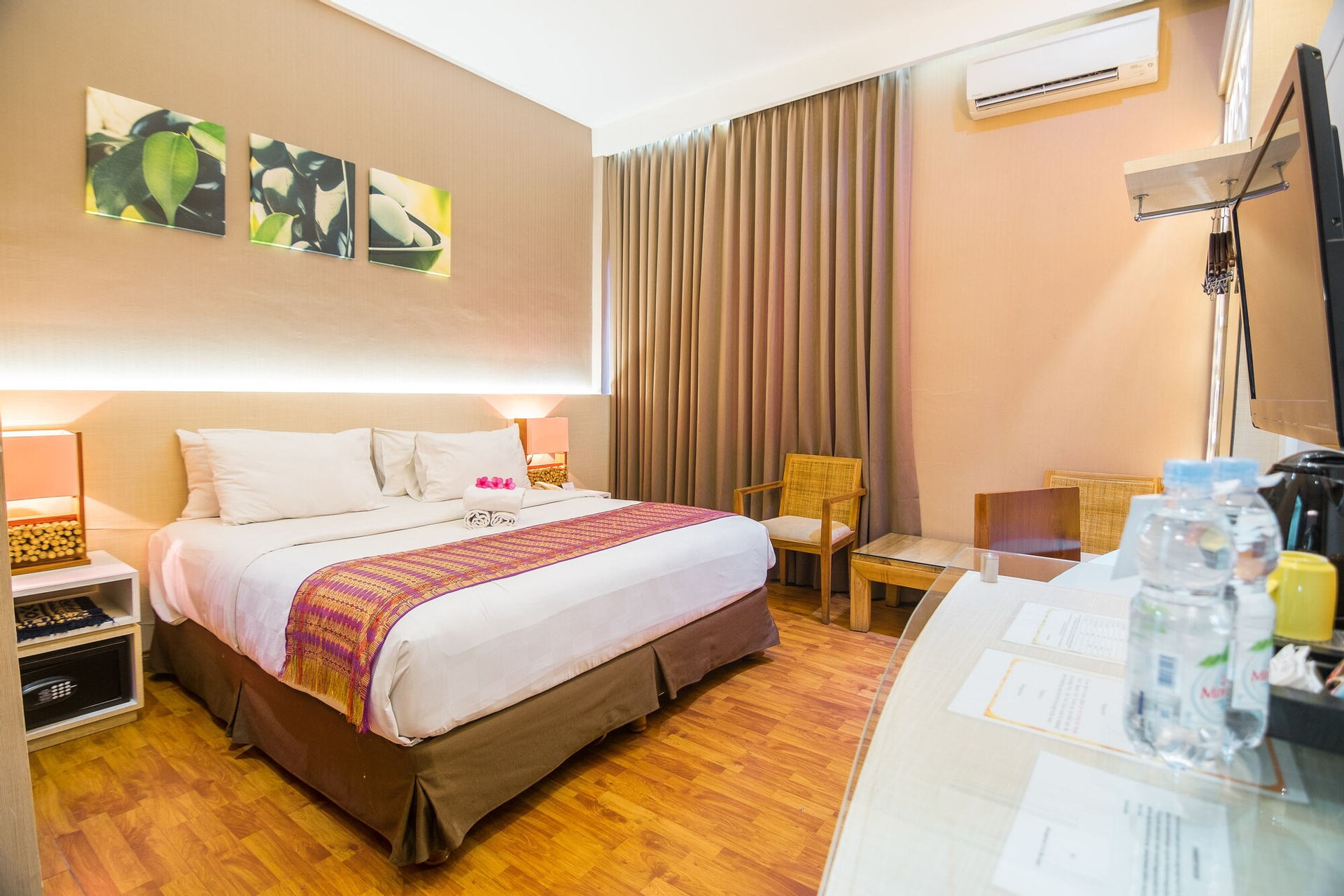 Bedroom 3, Oxville Hotel Padang, Padang