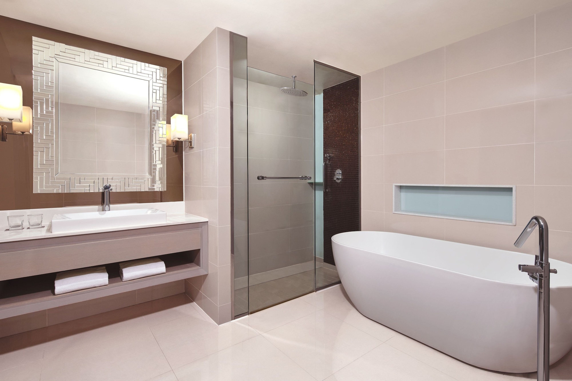 Bedroom 5, Sheraton Bandung Hotel & Towers, Bandung