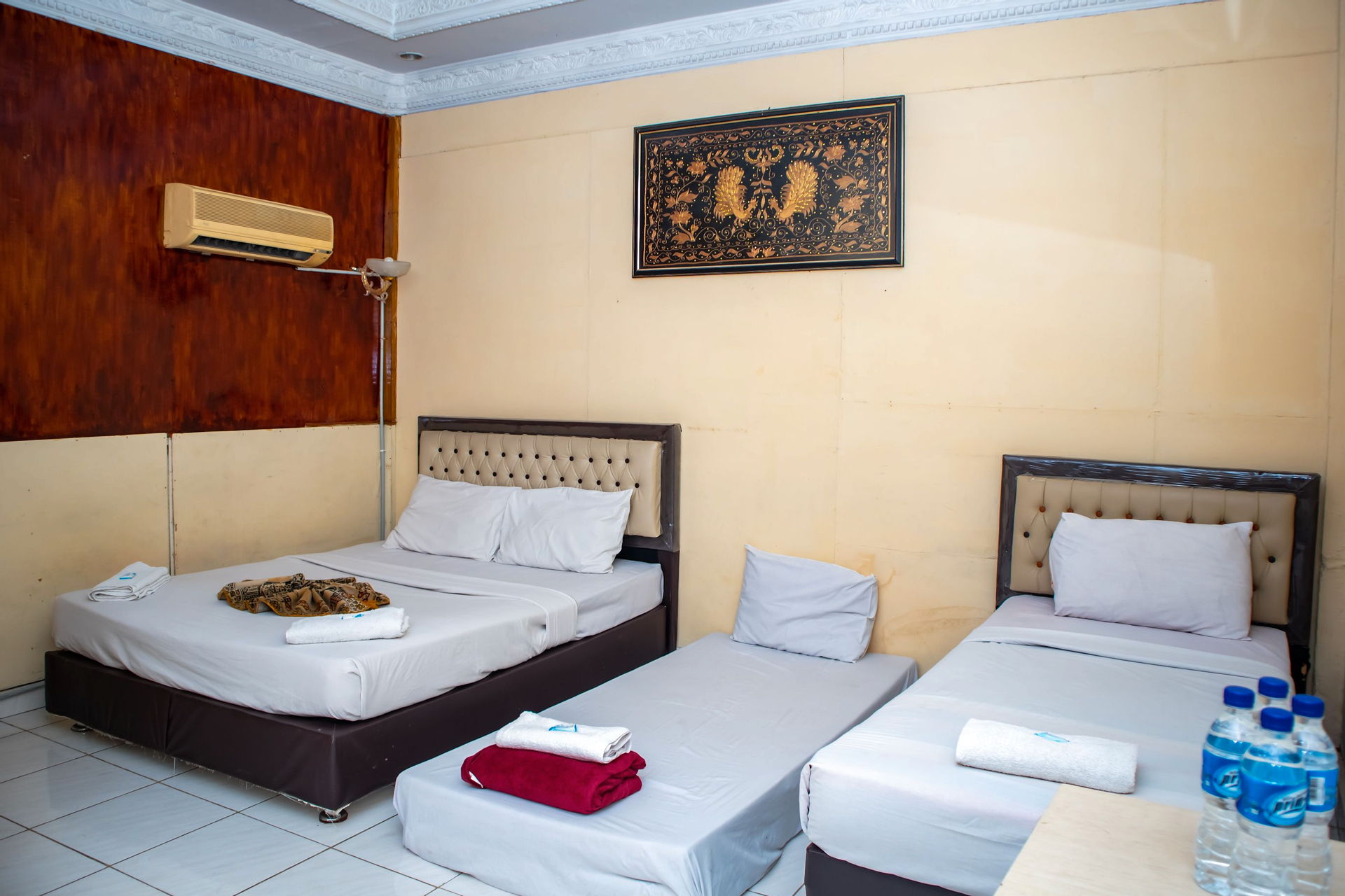 Bedroom 3, Yuriko Hotel, Bukittinggi