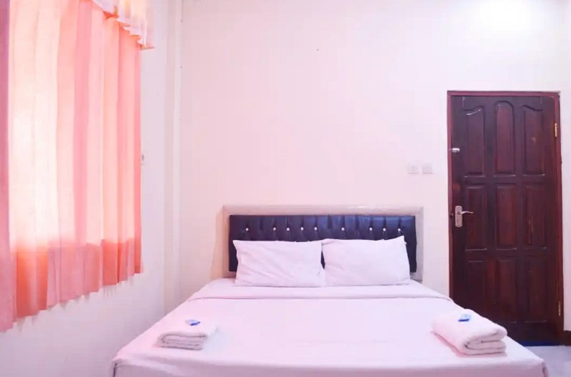 Bedroom 2, Yuriko Hotel, Bukittinggi