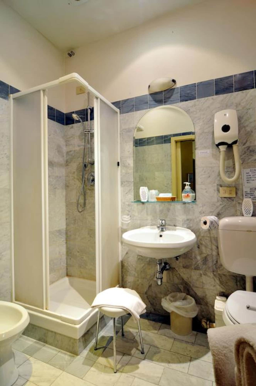 Bedroom 5, Bellevue House Hotel, Florence