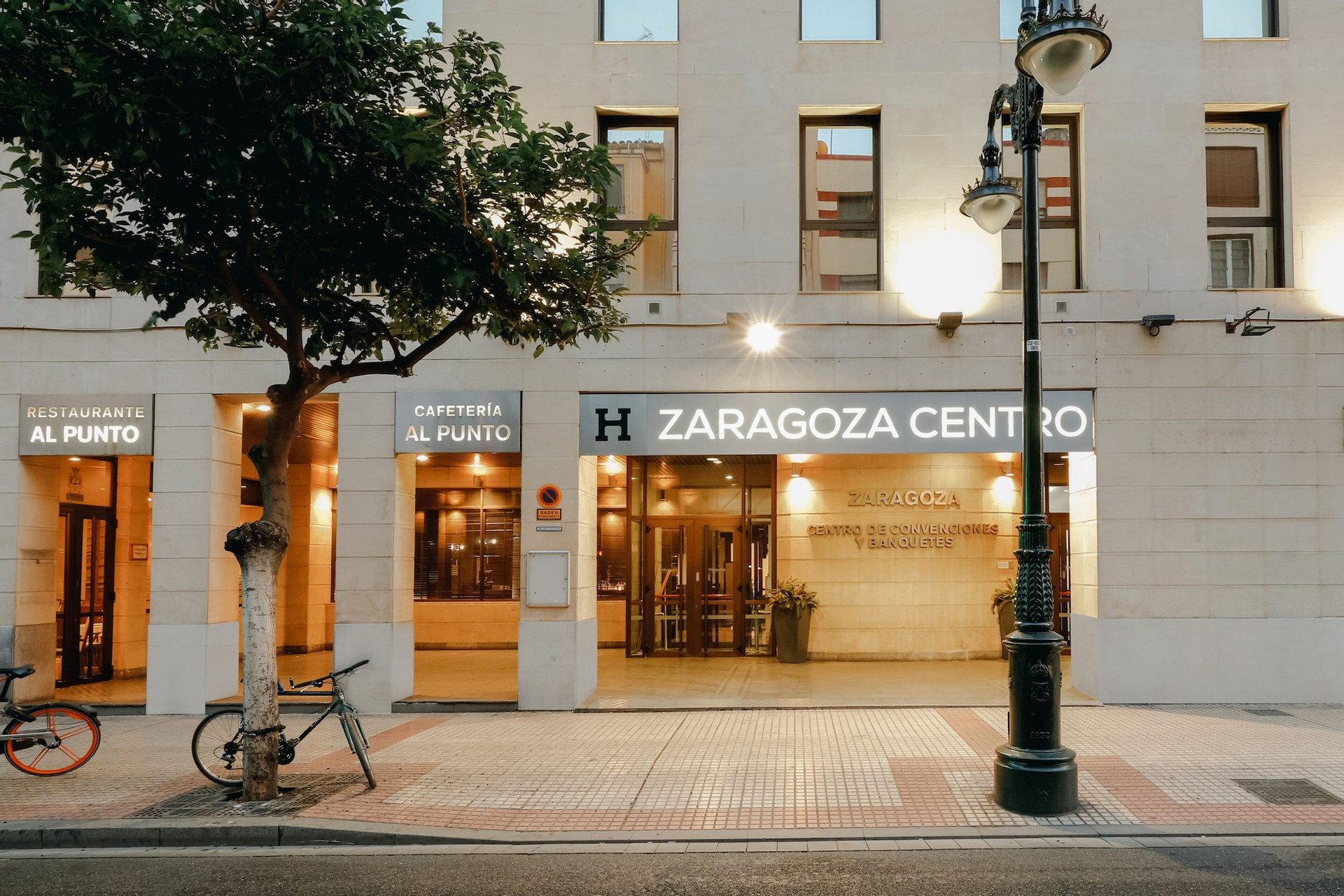 Exterior & Views 2, Hesperia Zaragoza, Zaragoza