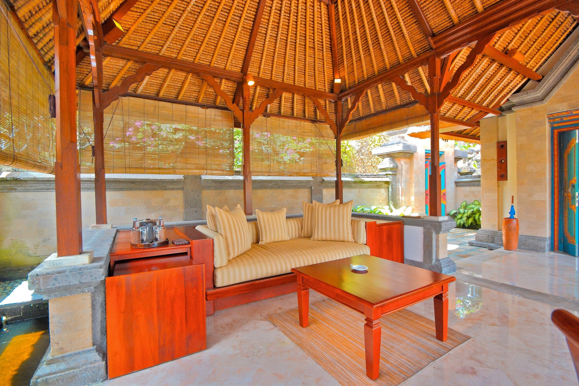 Living area 18