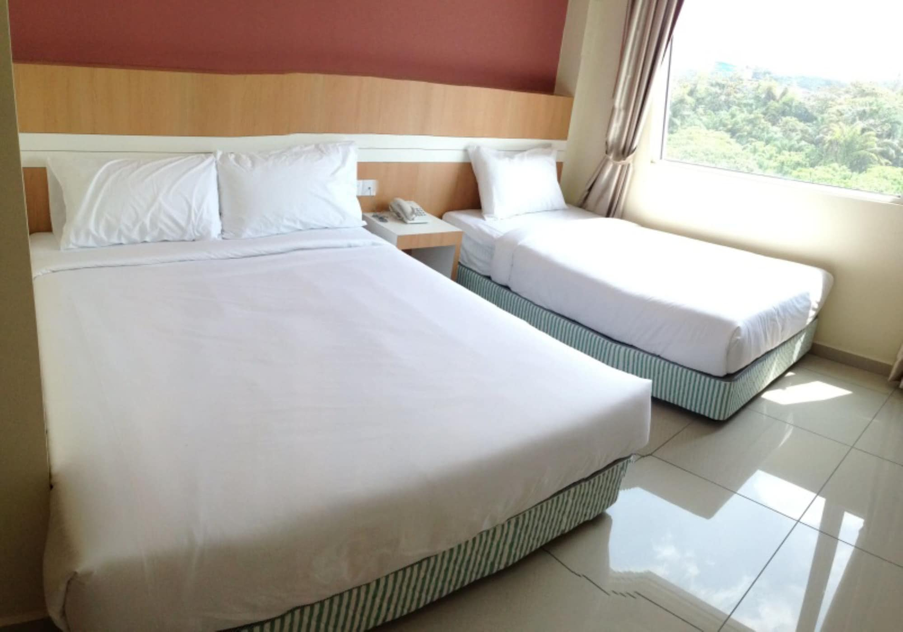 Bedroom 3, Caspari Hotel, Tampin
