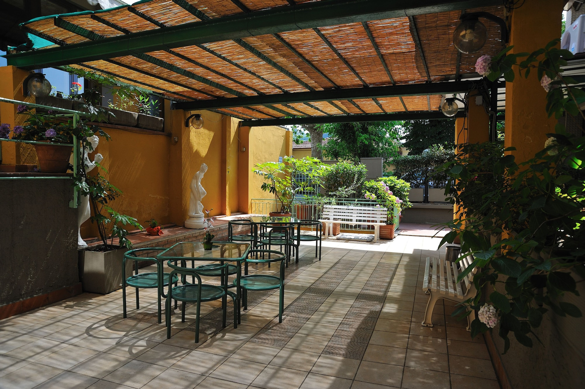 Food & Drinks 5, Salus, Pistoia