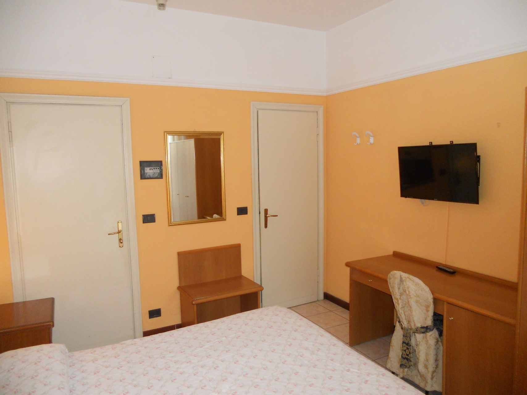 Bedroom 3, Salus, Pistoia
