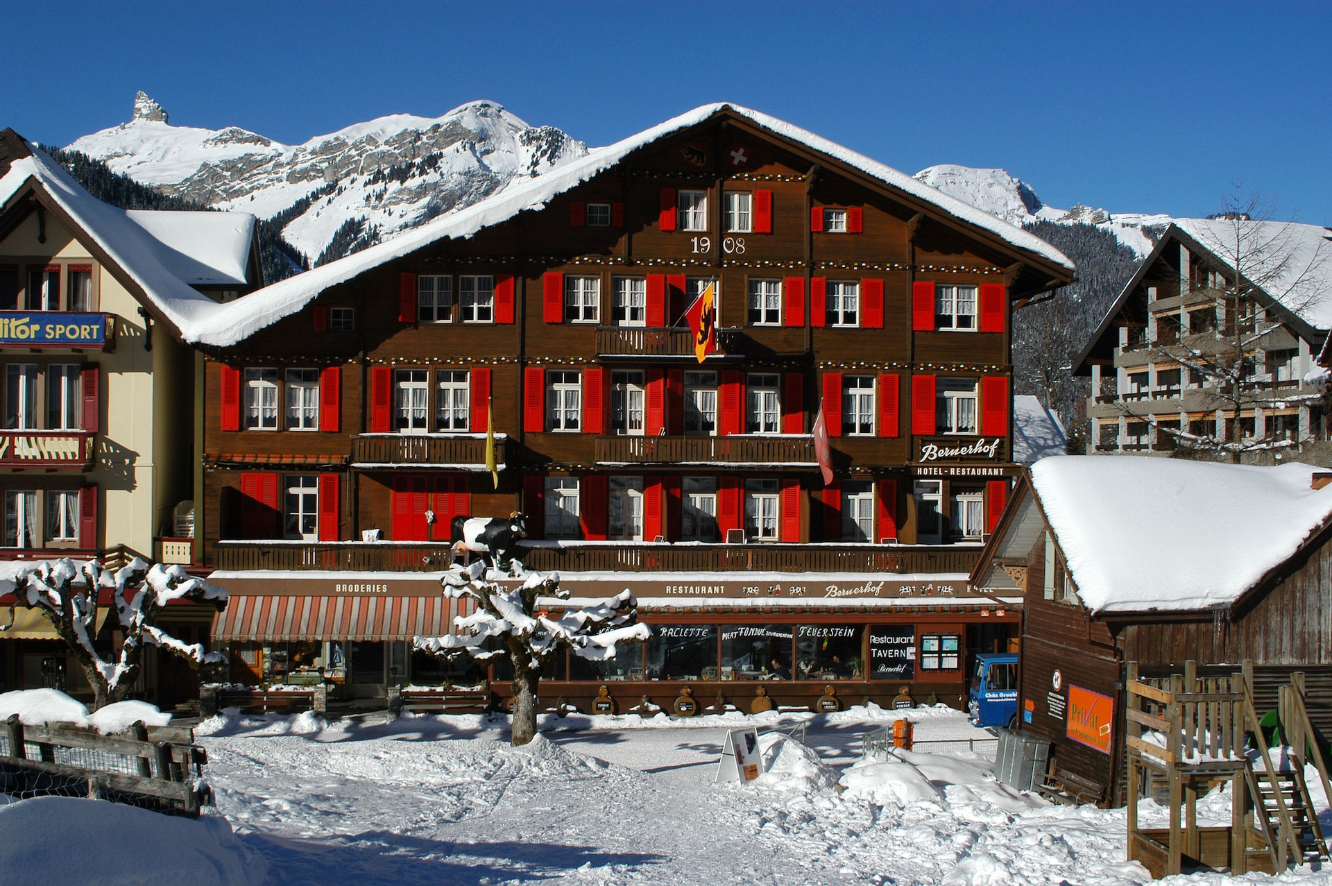 Exterior & Views 1, Swiss Lodge Hotel Bernerhof, Interlaken