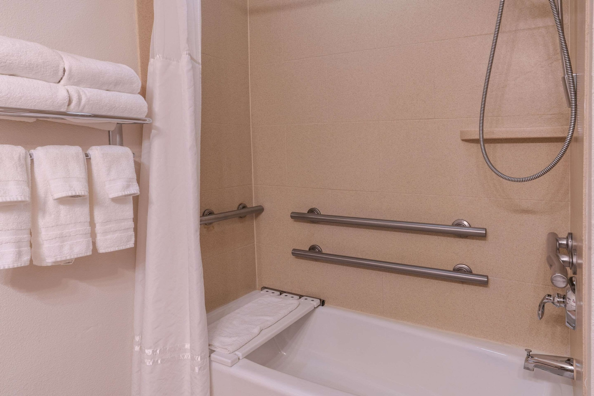 Bedroom 4, Gold Miners Inn, an Ascend Hotel Collection Member, Nevada