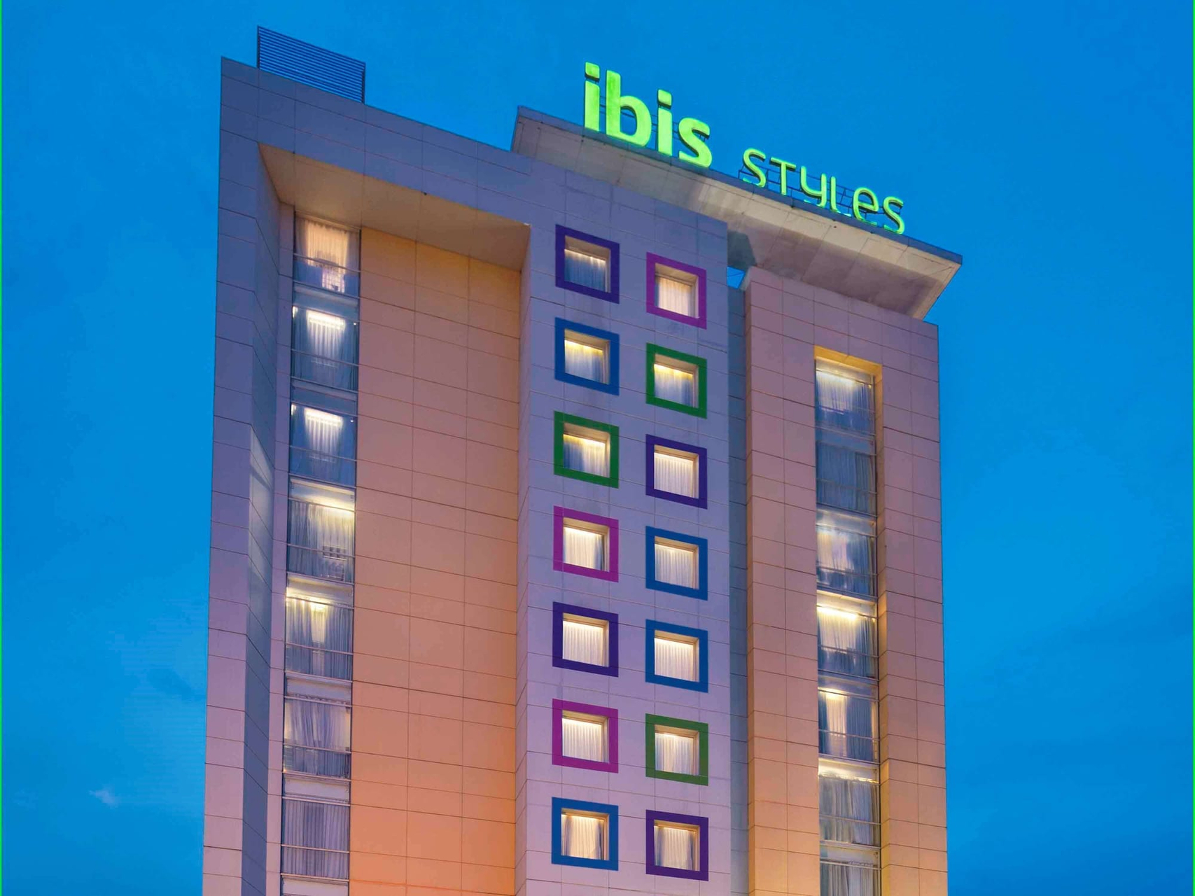 ibis Styles Solo, Solo