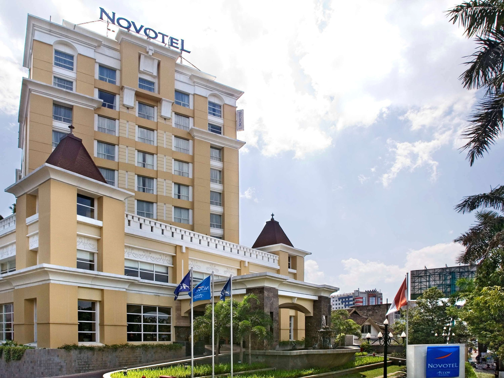 Exterior & Views 2, Novotel Semarang, Semarang