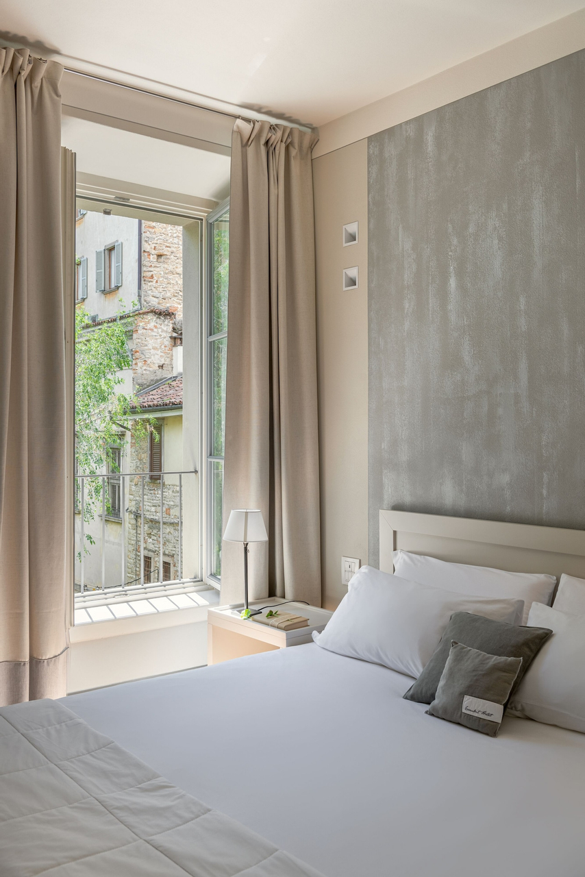 Bedroom 3, Gombit Hotel, Bergamo