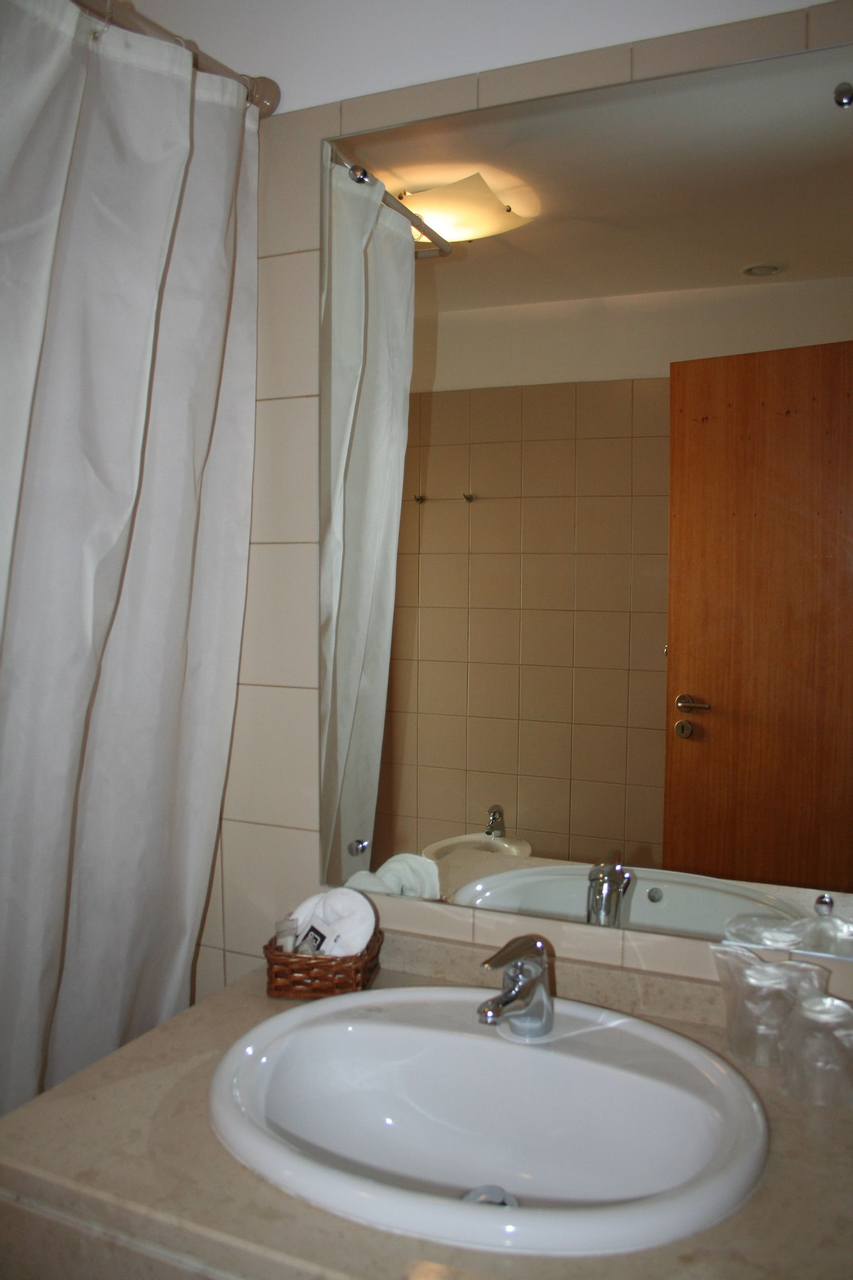 Bedroom 3, Flag Hotel Barcelos, Barcelos