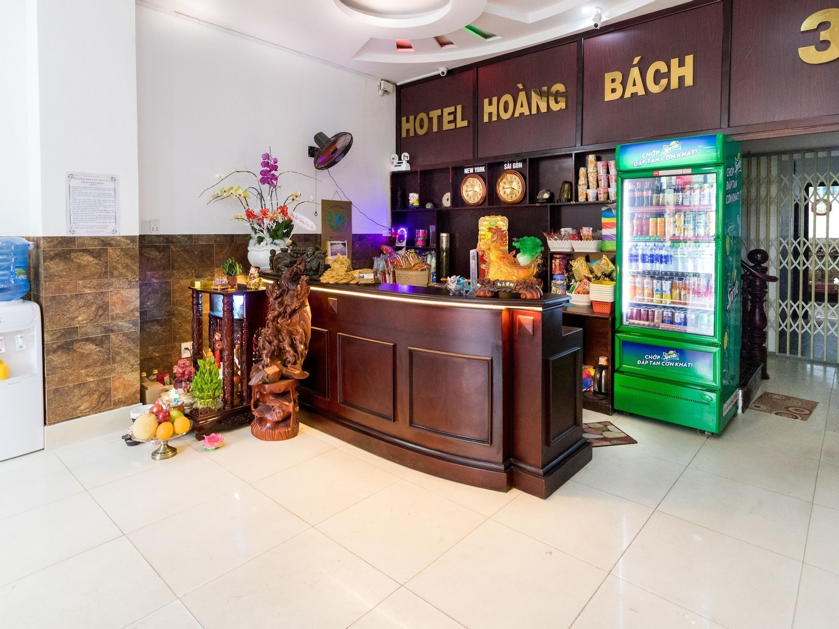 Food & Drinks 4, Hoang Bach 3, Binh Tan