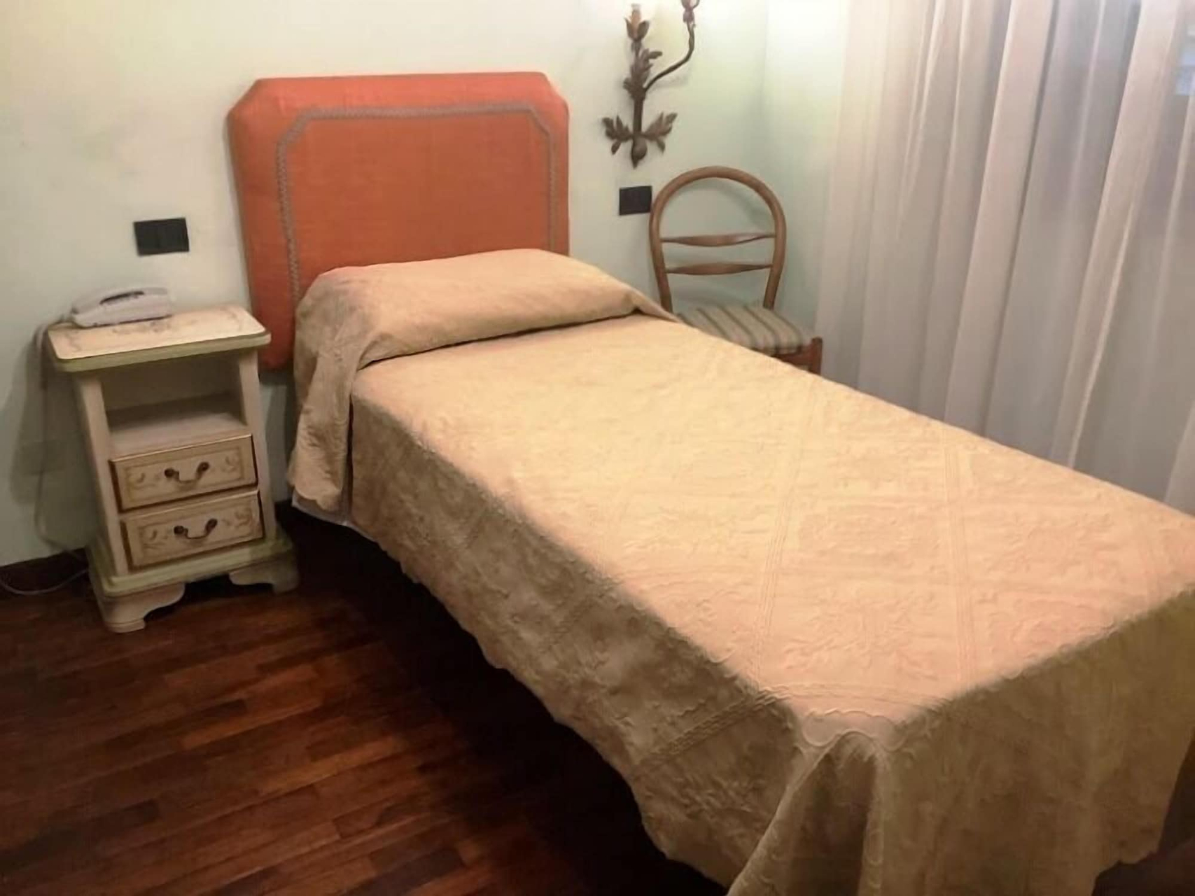 Bedroom 3, Savona, Pistoia