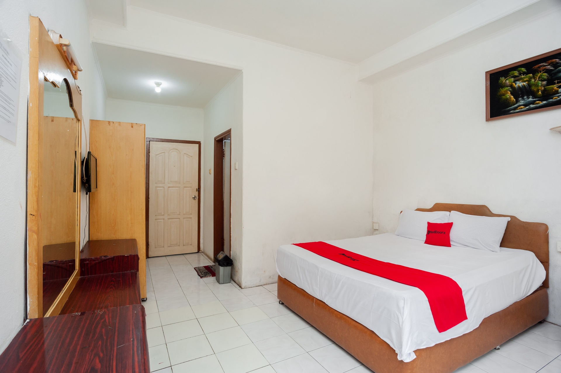 Kamar Ekonomi Queen