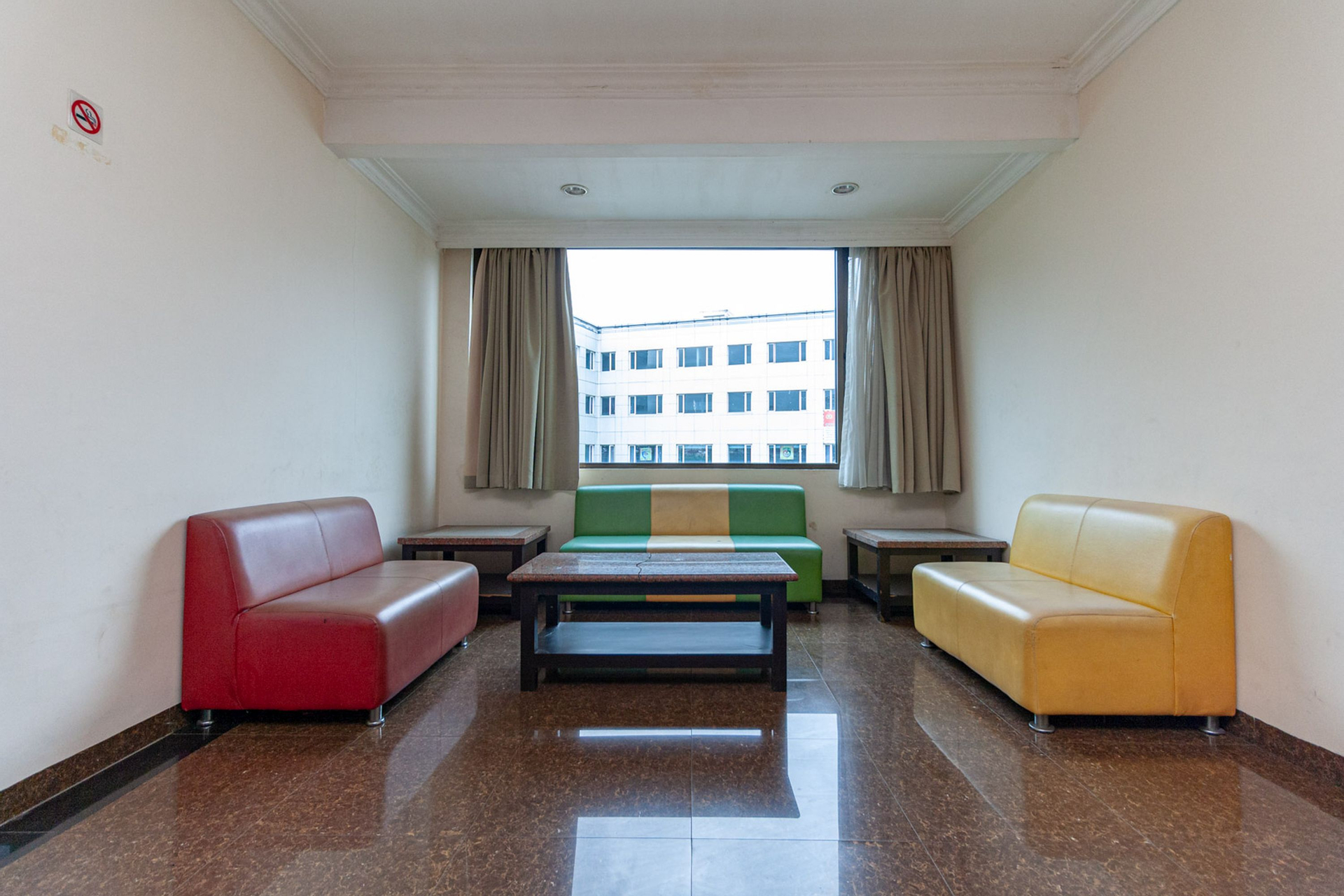 RedDoorz Premium @ Hotel Ratu Residence, Jambi