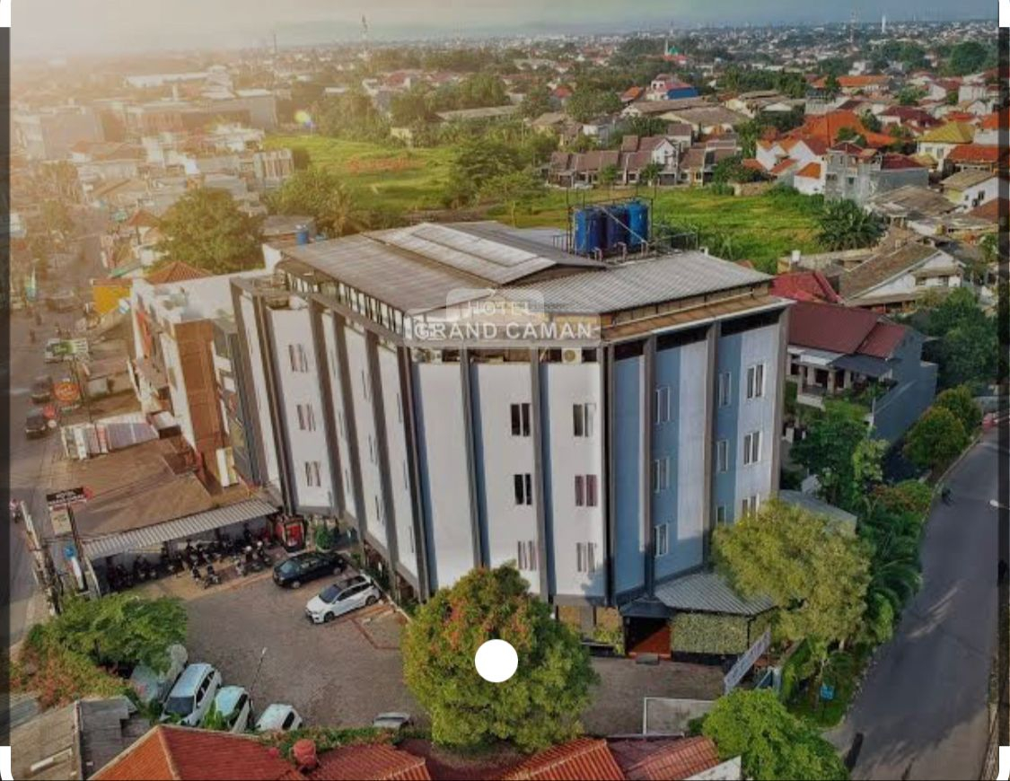 Exterior & Views, Grand Caman Hotel Jatibening, Bekasi