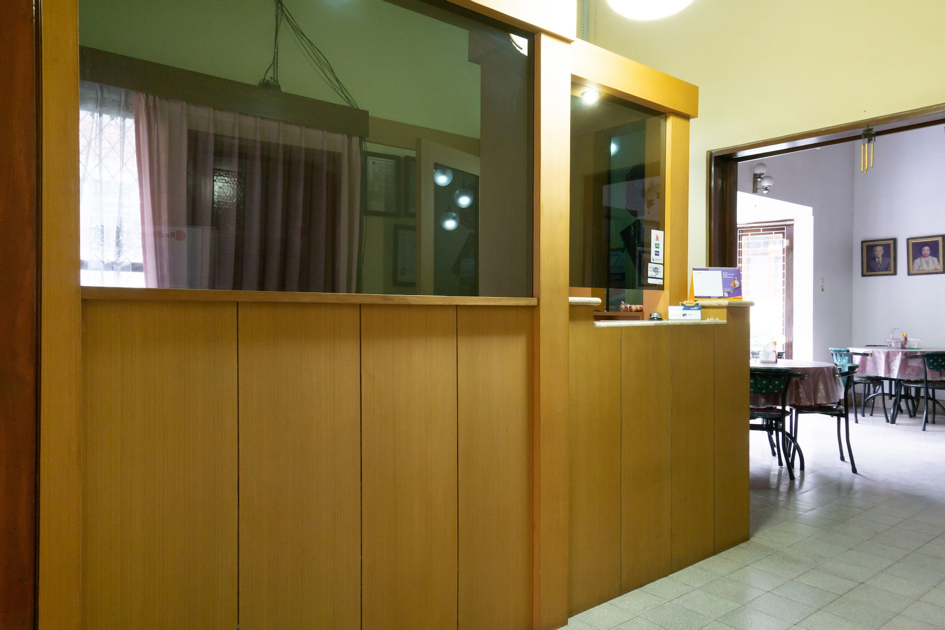 Public Area 2, RedDoorz Plus near Brawijaya Museum, Malang