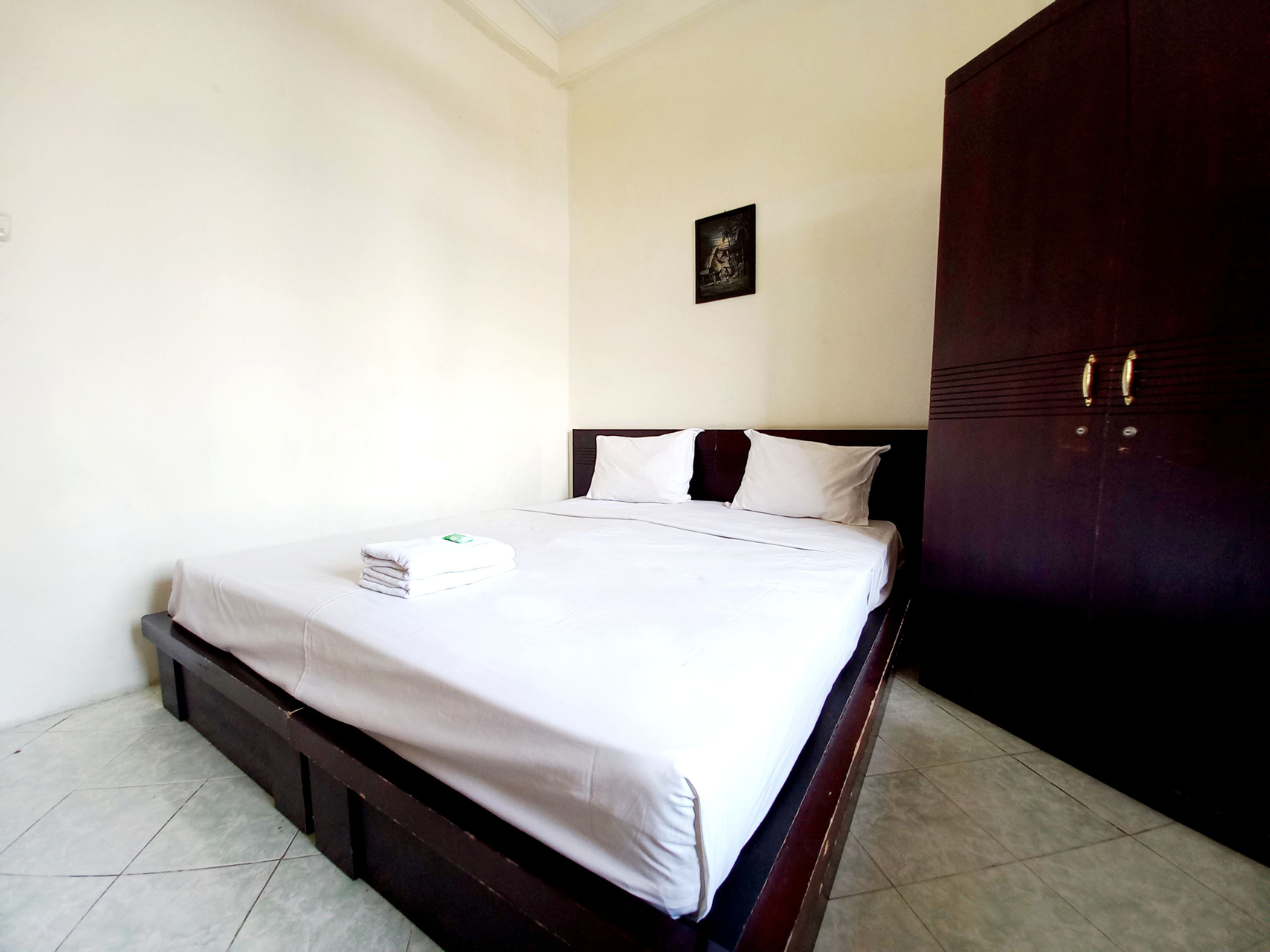 Bedroom 3, Graha Ara Homestay Syariah @ Gubeng Surabaya, Surabaya