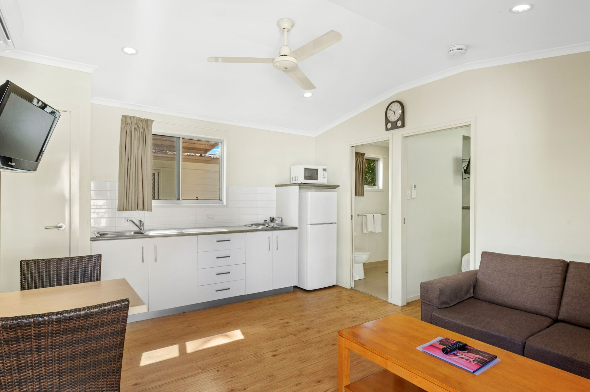 Living area 2, Discovery Parks – Darwin, Winnellie