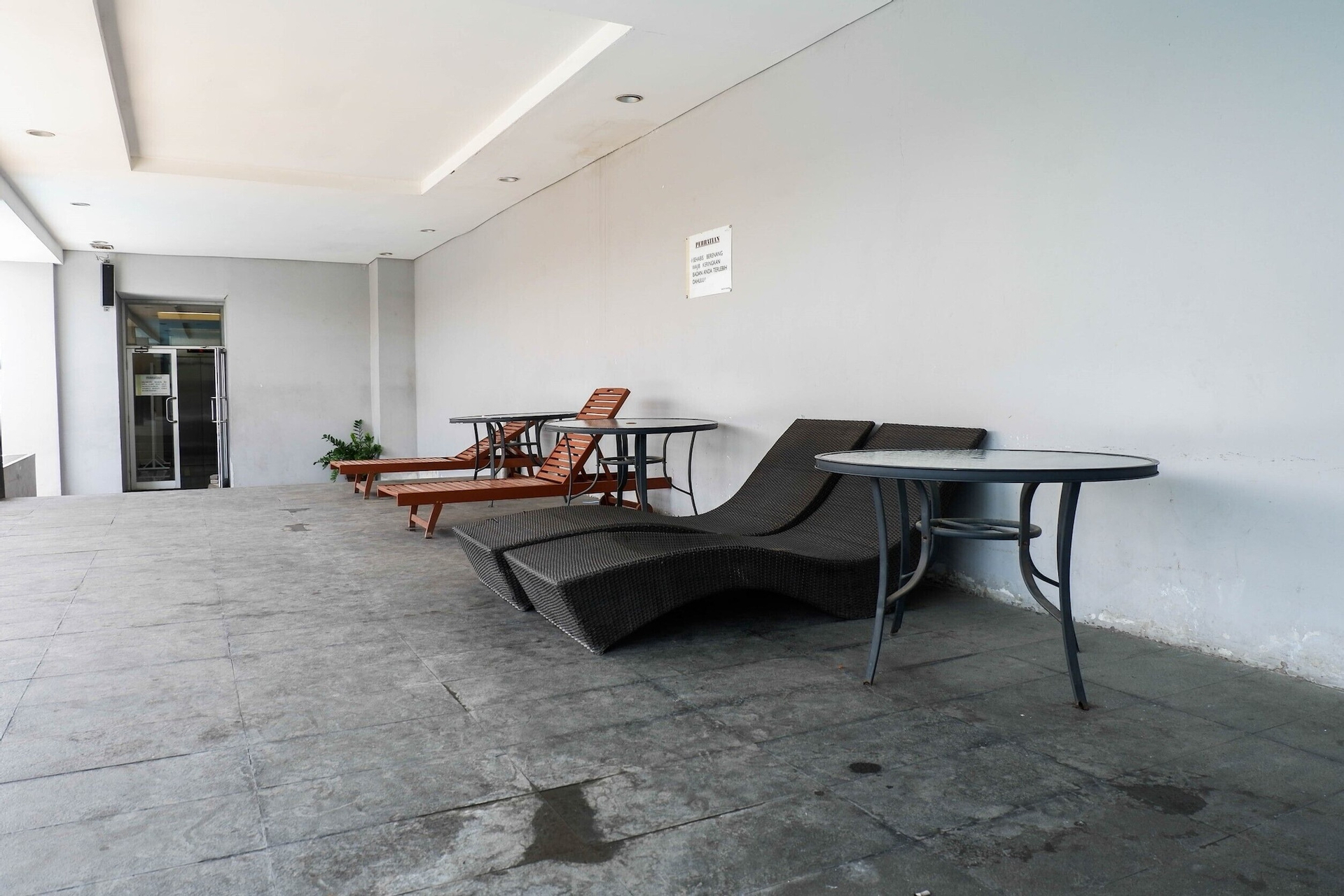 Cozy Living Studio Apartment At Puri Mas, Surabaya
