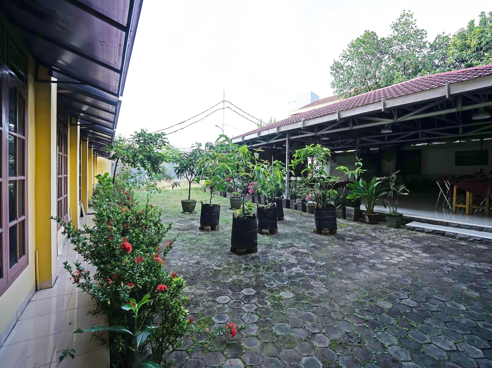 Exterior & Views 2, OYO 335 Wisma Empat Lima Syariah, Palembang
