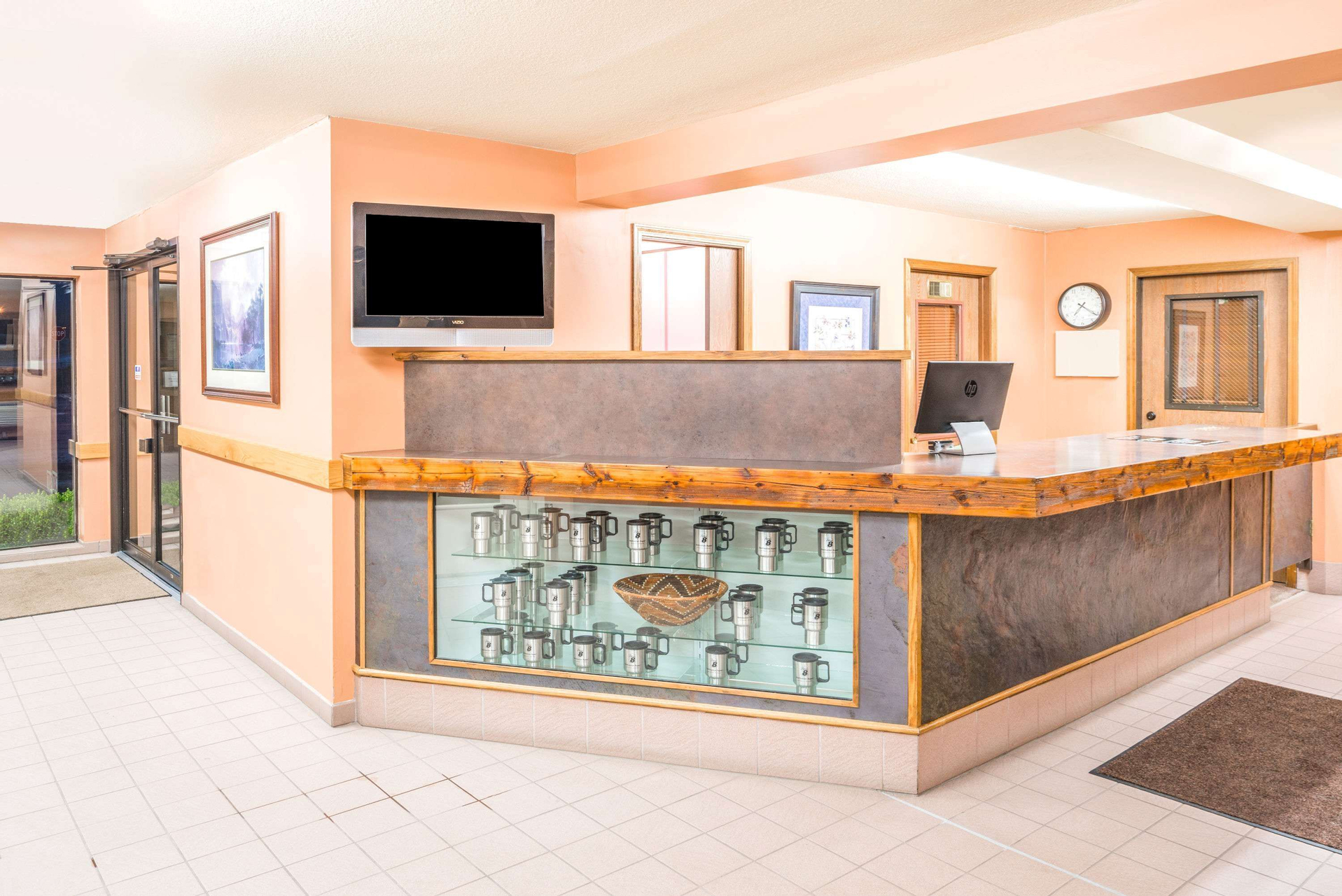 Public Area, Super 8 by Wyndham St. Regis, Mineral