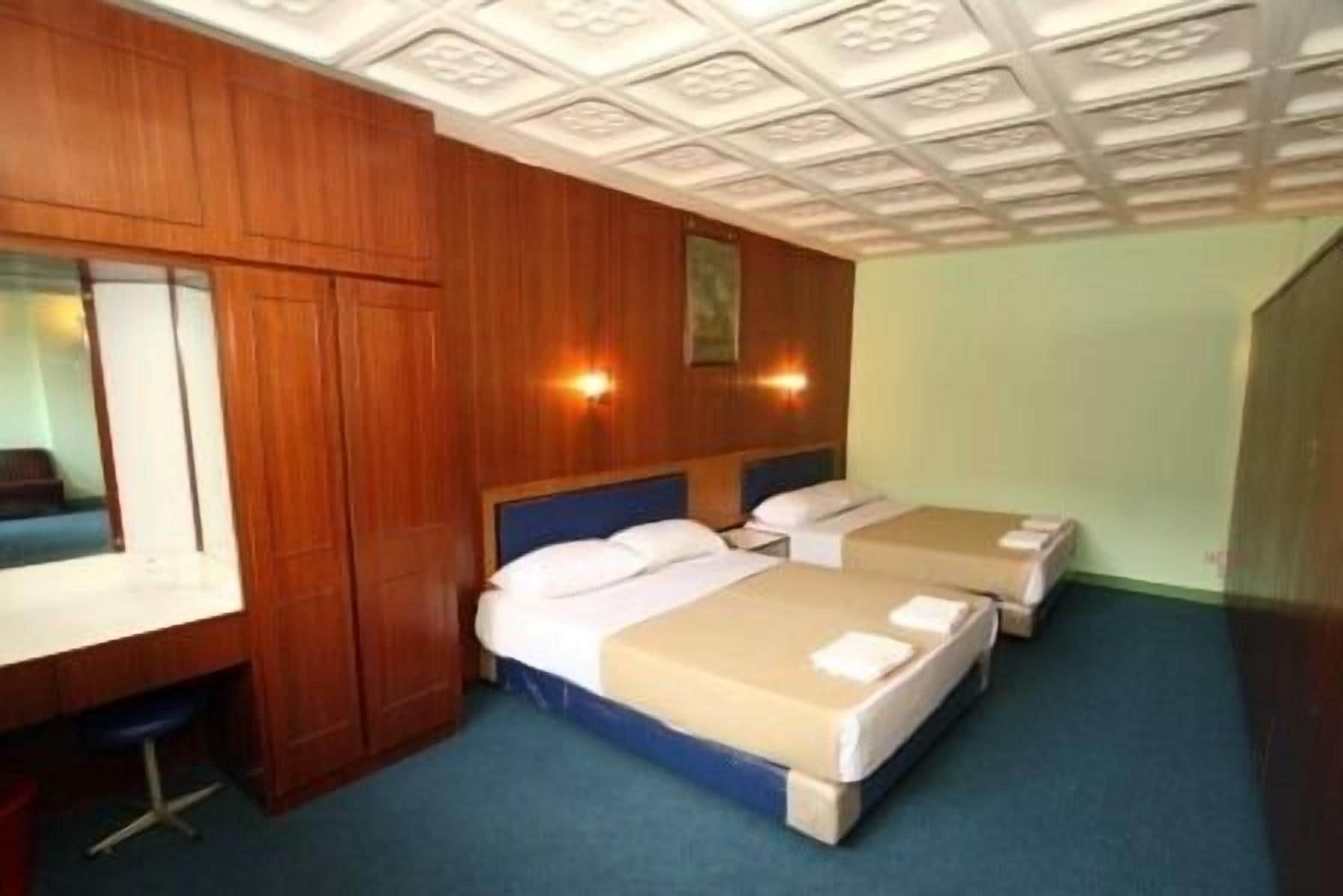 Bedroom 2, Hotel Lotte, Kinta