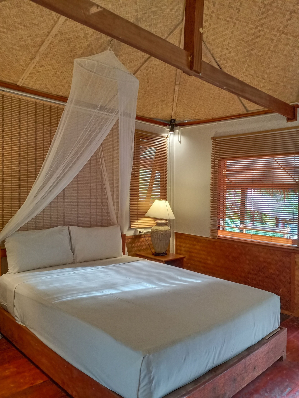 Mookies Bungalow, Kantrang