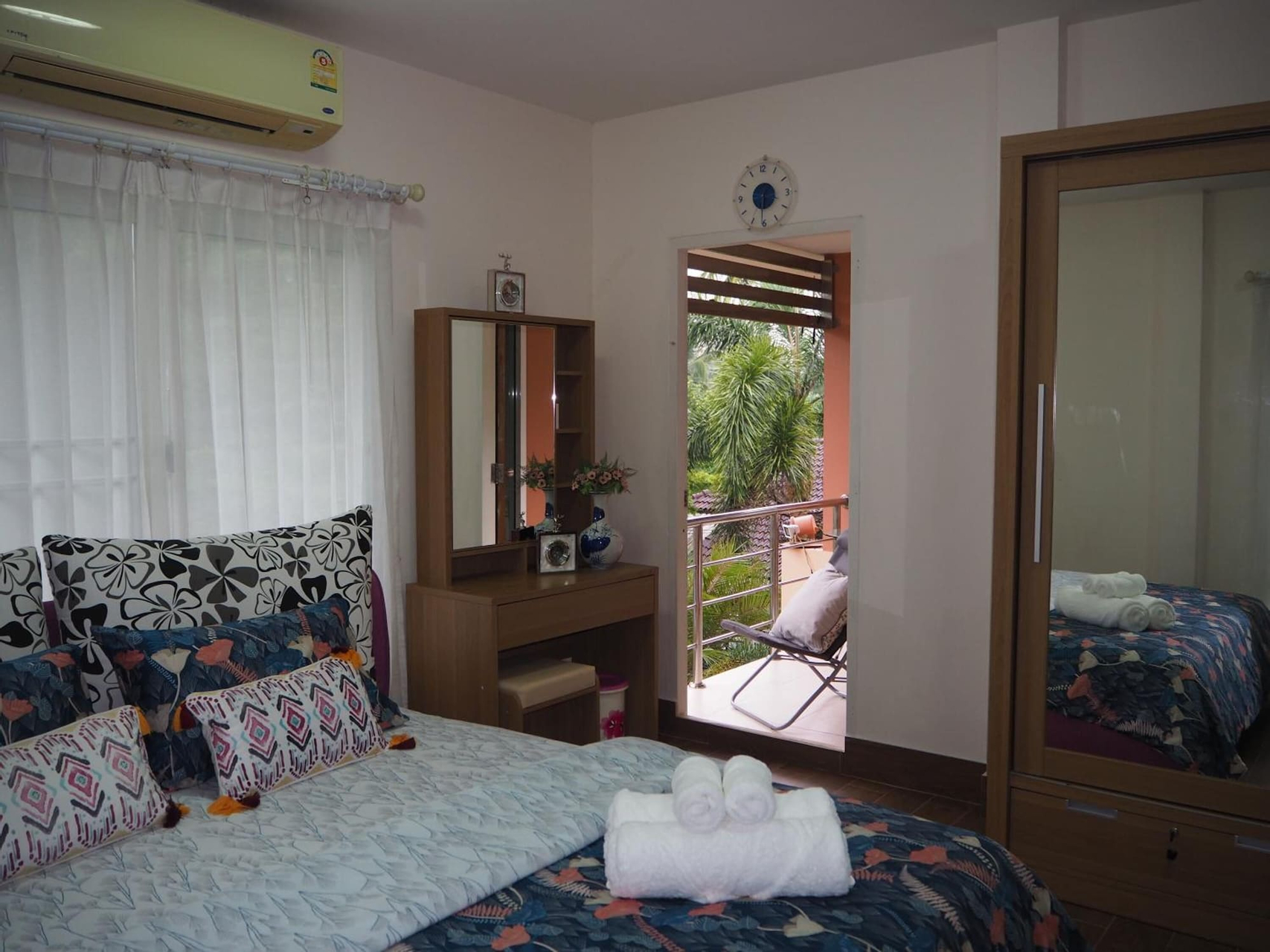 Bedroom 2, Baantai Homestay, Pathiu