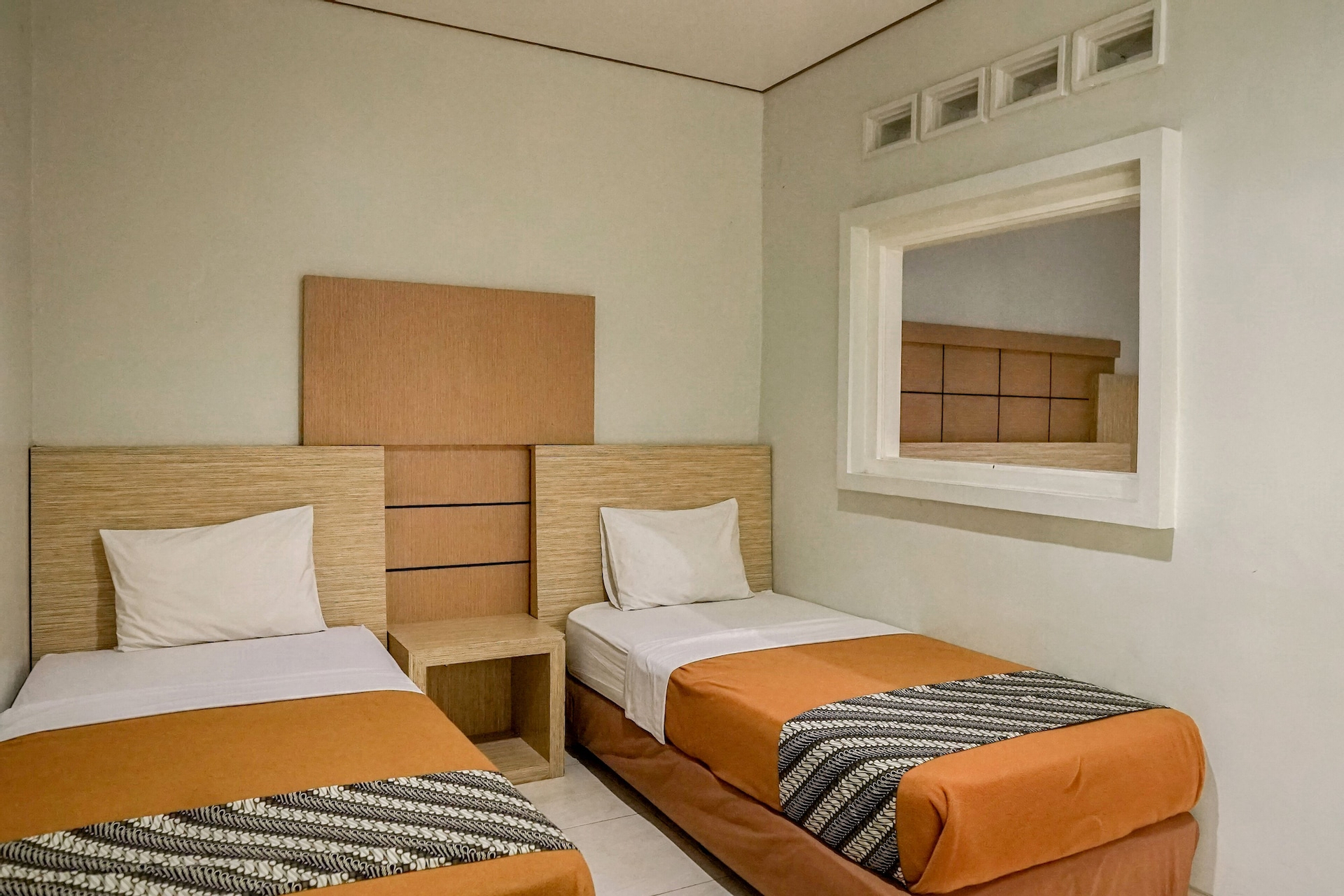 Bedroom 3, Airlangga Hotel, Yogyakarta
