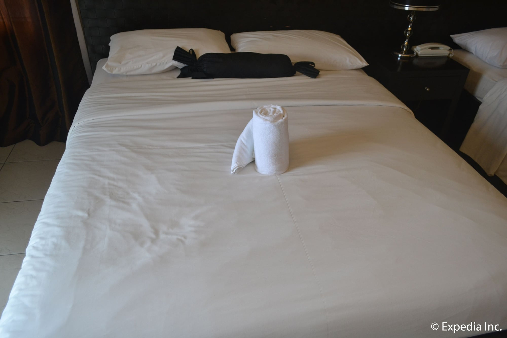 Bedroom 3, 8 Suites By Fat Jimmy's, Tagaytay City