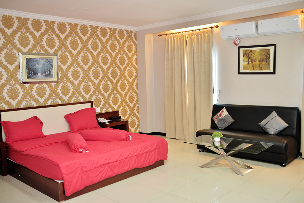 Bedroom 1, Suzuya Hotel Rantau Prapat, Labuhanbatu