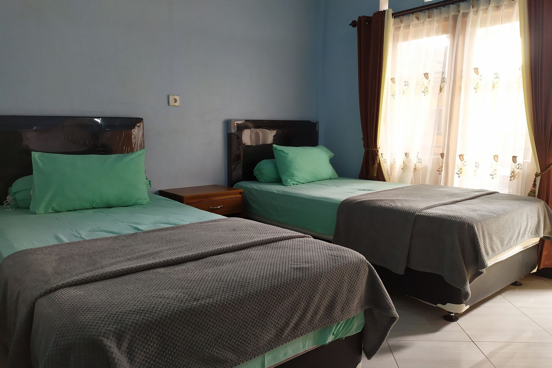 Room 1, OYO 2423 Hotel Tubalong Taliwang Syariah, Sumbawa Barat