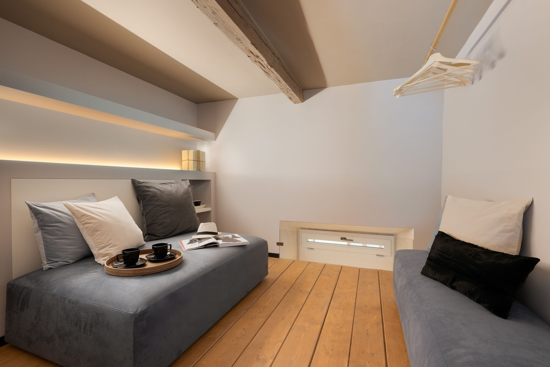Bedroom 3, Arts & Crafts Apartments, Florence