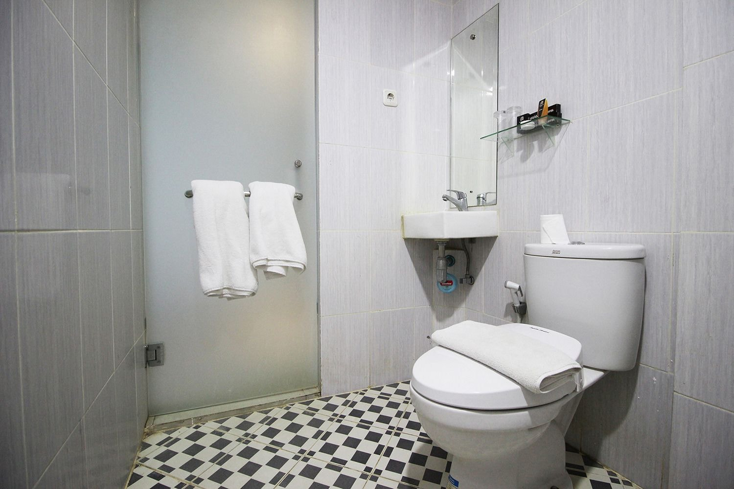 Bedroom 4, Amaliun Hotel, Medan