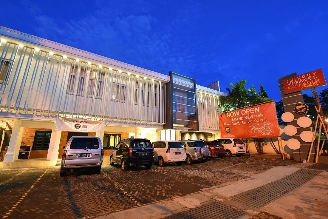 Exterior & Views 2, Cherry Homes Express Hotel, Bandung