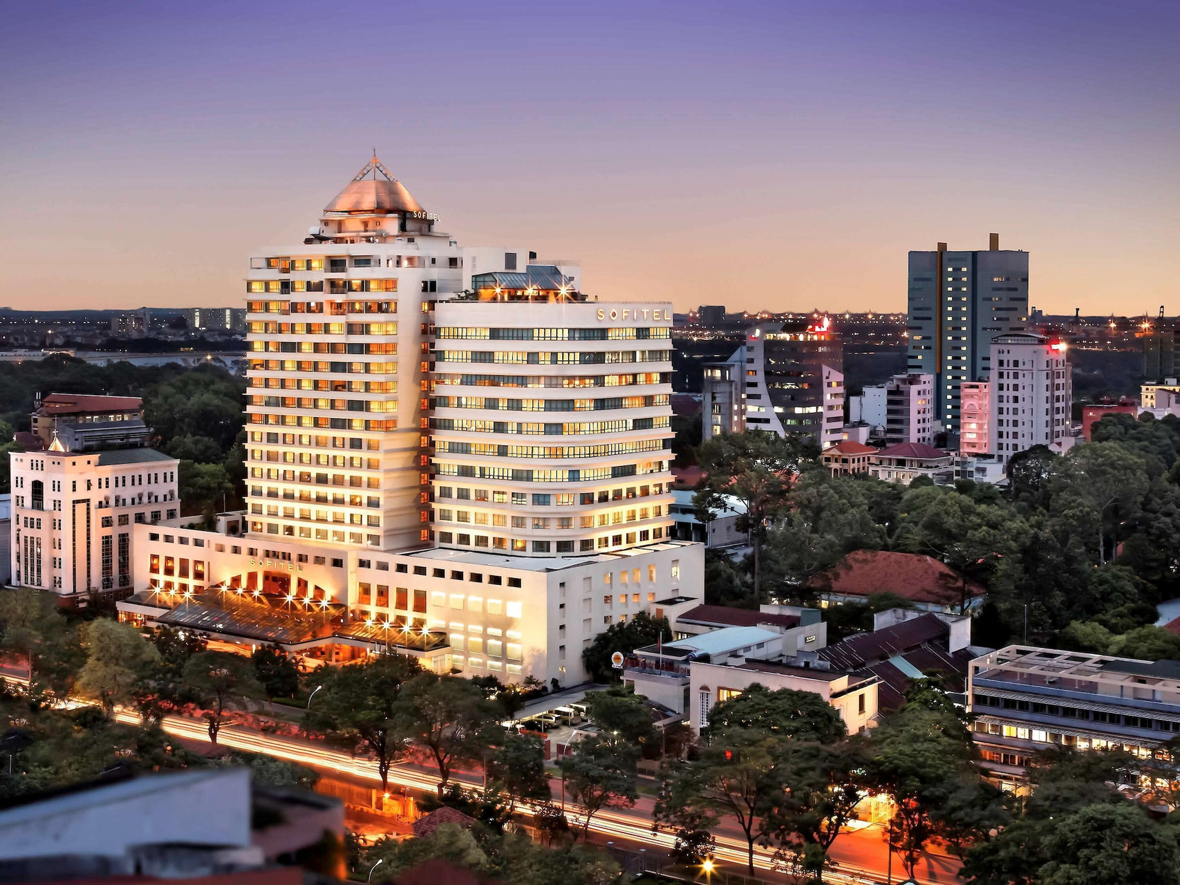 Sofitel Saigon Plaza, Quận 1
