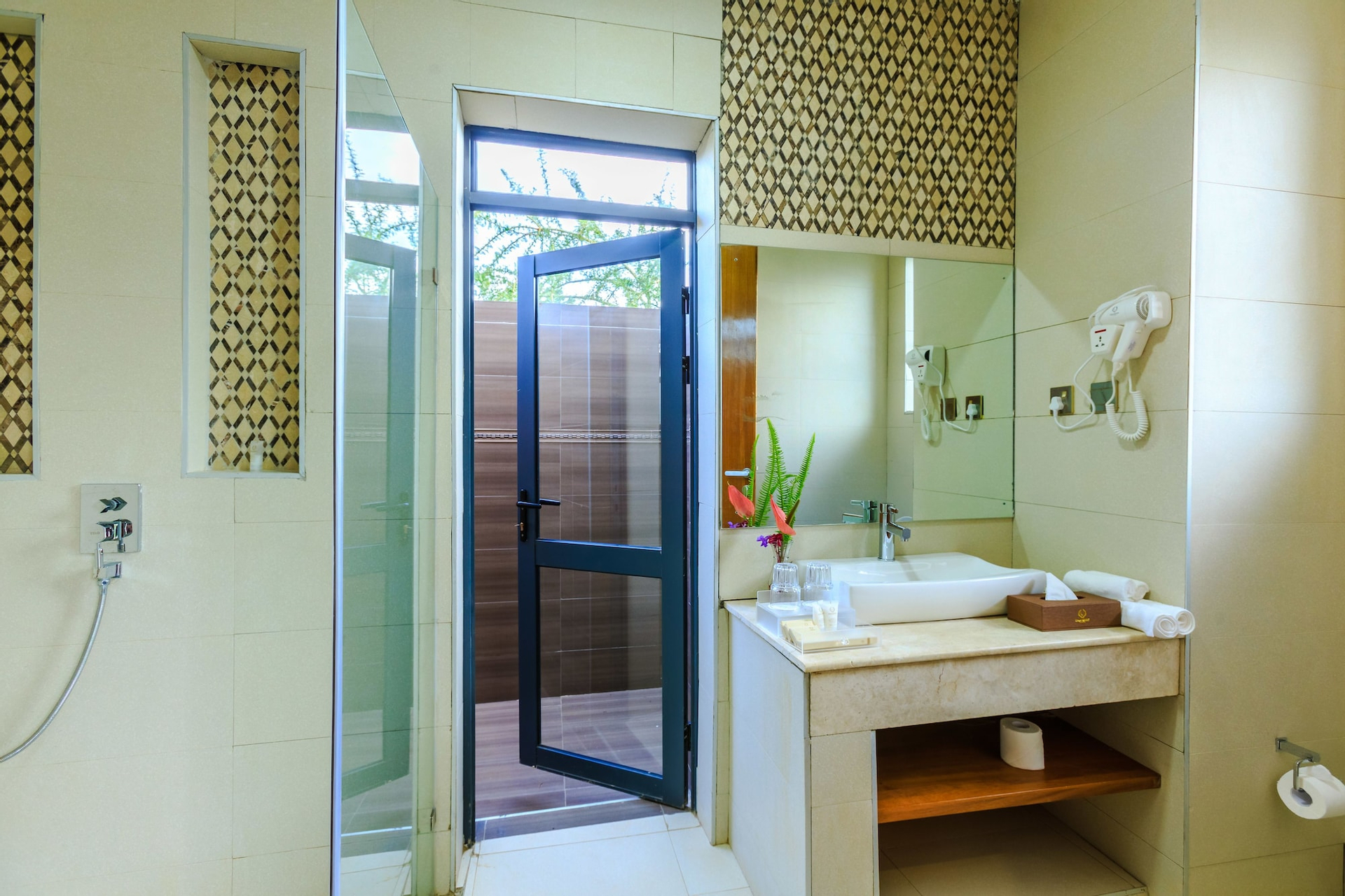 Bathroom shower 2, Ciala Resort Hotels In Kisumu, Kisumu West