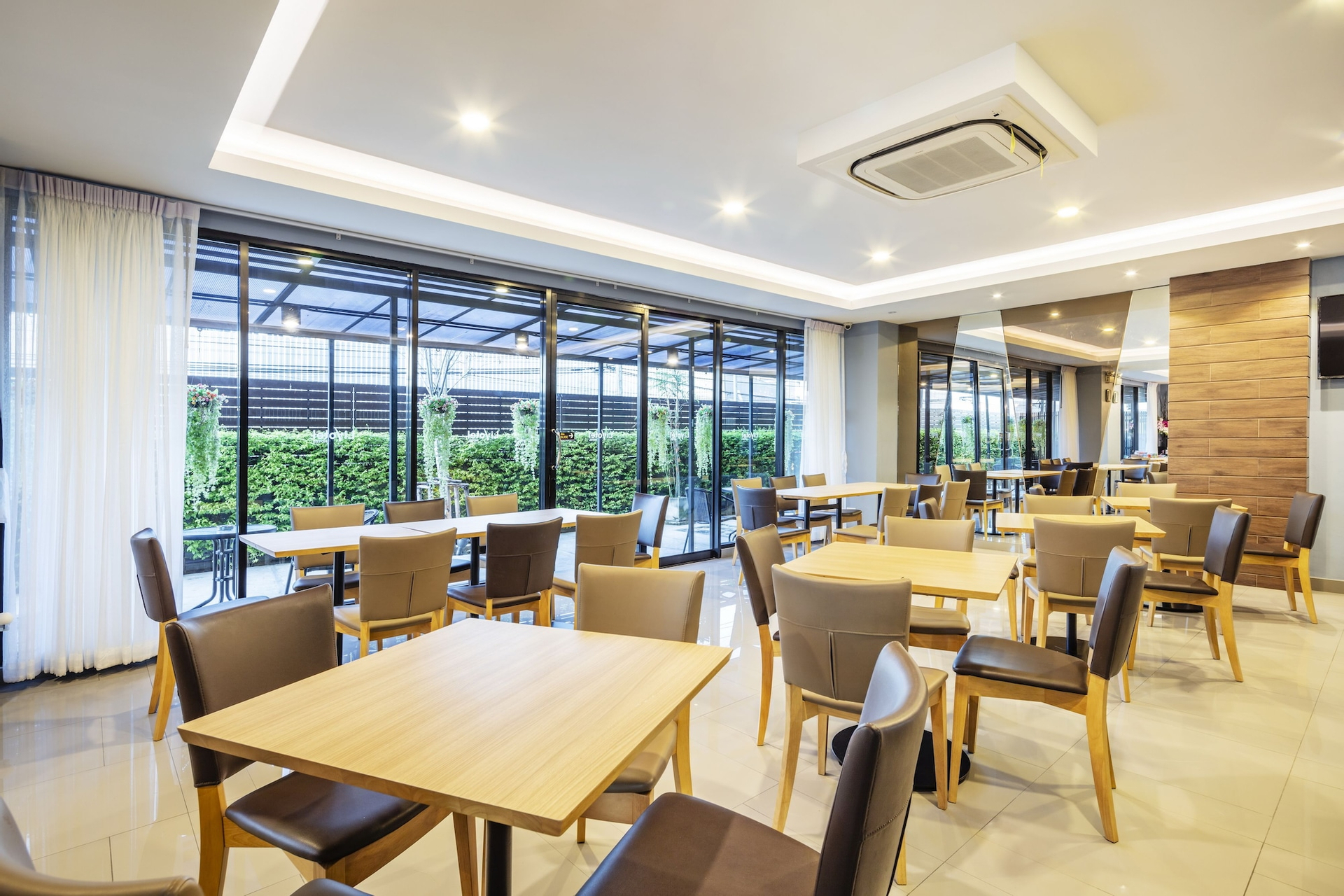 Food & Drinks 5, Livotel Hotel Kaset Nawamin Bangkok, Chatuchak