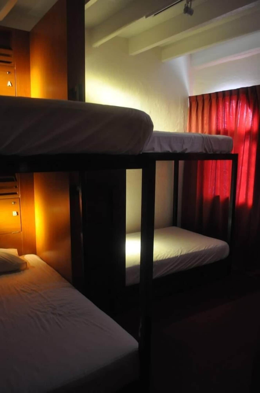 Bedroom 2, Red Inn Court, Pulau Penang