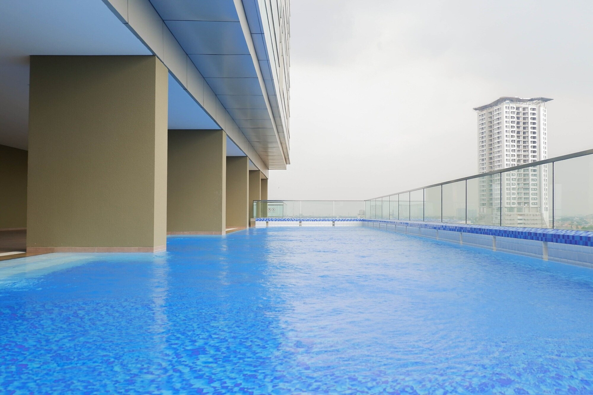 Outdoor pool 4, Exquisite 1BR at Praxis Apartment, Surabaya