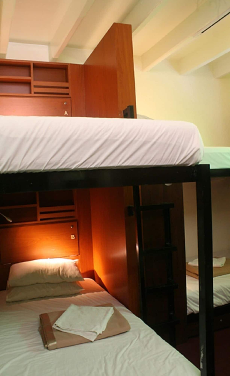 Bedroom 4, Red Inn Court, Pulau Penang