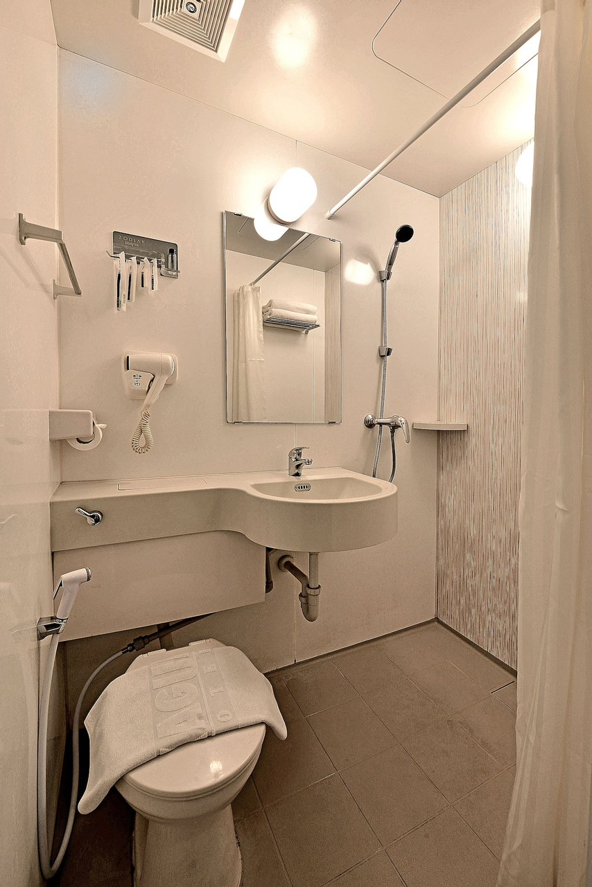 Bedroom 4, Zodiak Sutami by KAGUM Hotels, Bandung