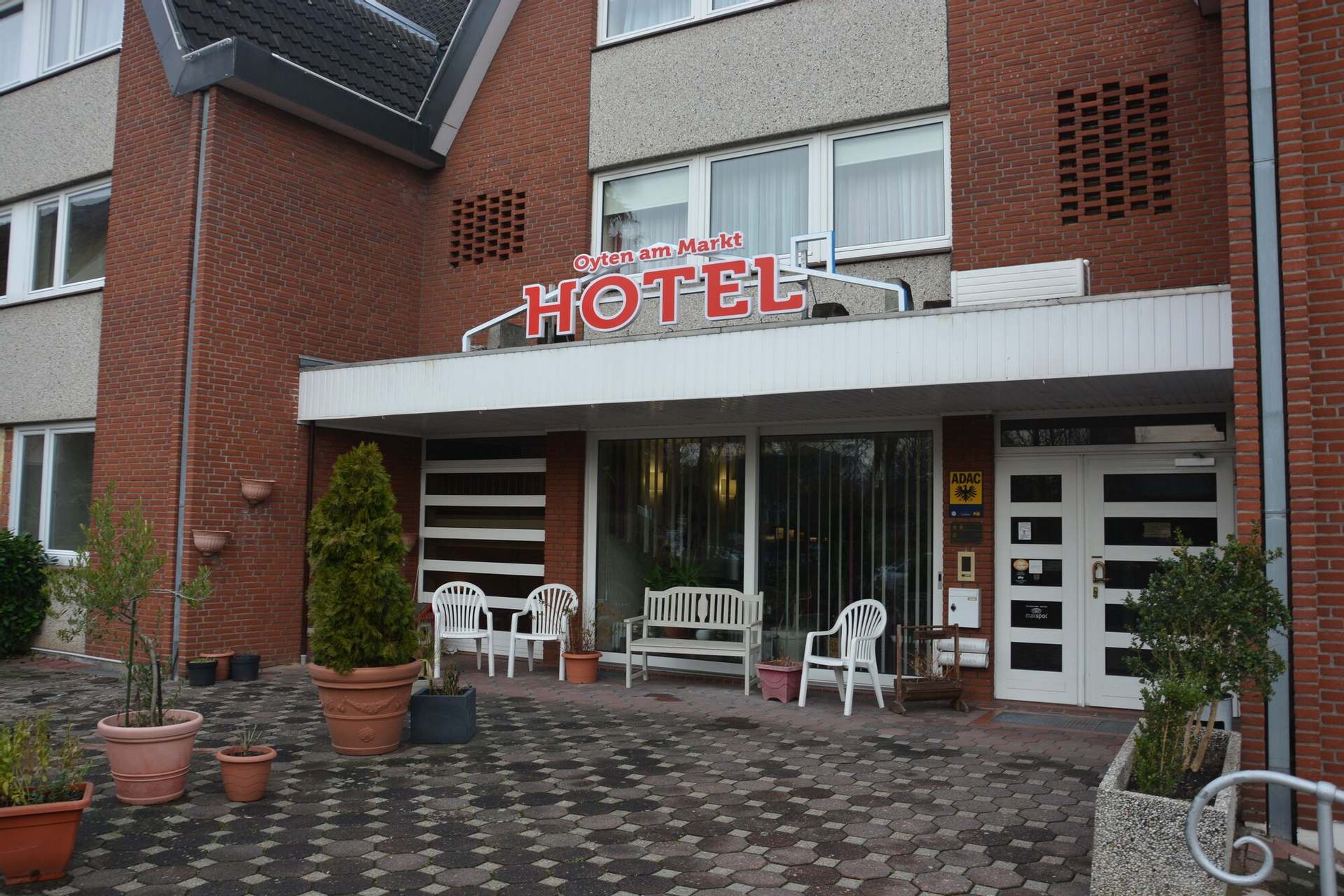 Front of property, Hotel Oyten am Markt, Verden